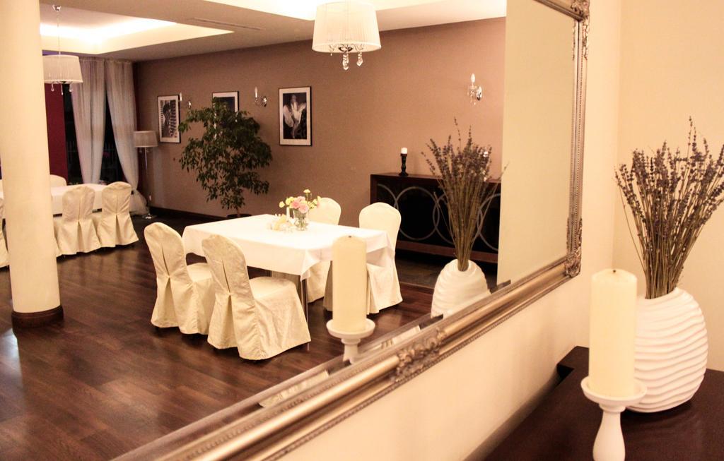 Hotel Wojto Zamość Buitenkant foto