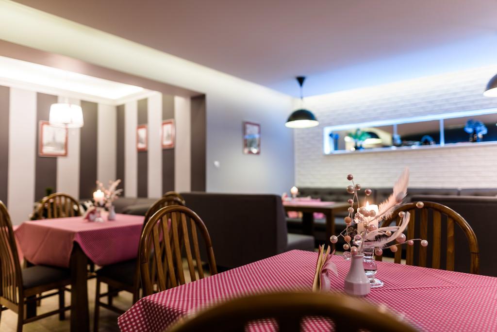 Hotel Wojto Zamość Buitenkant foto