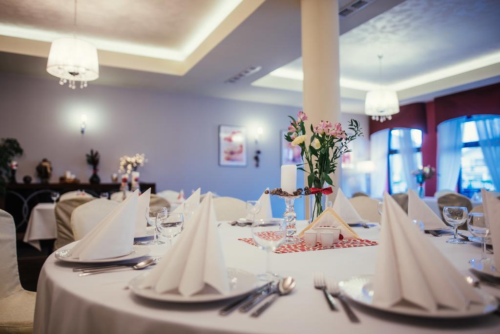 Hotel Wojto Zamość Buitenkant foto